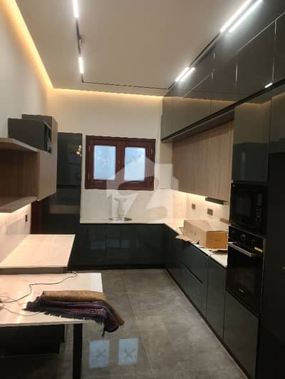 BRAND NEW BANGLOW FOR SELL 500 YARD