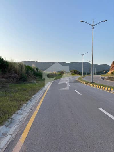Corner, Sector "D" || South Face || Double Road Corner, Sector "D" || South Face || Double Road