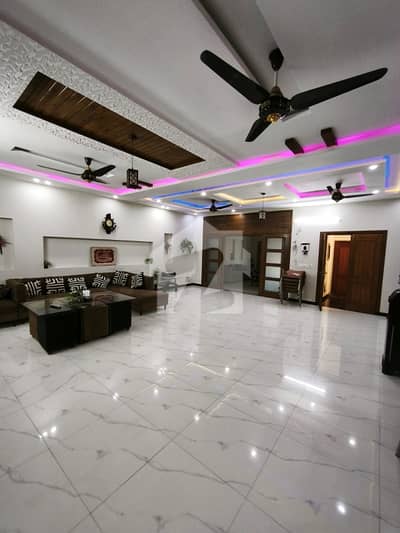 14 Marla Upper Portion Available For Rent In pwd Block like brand new portion