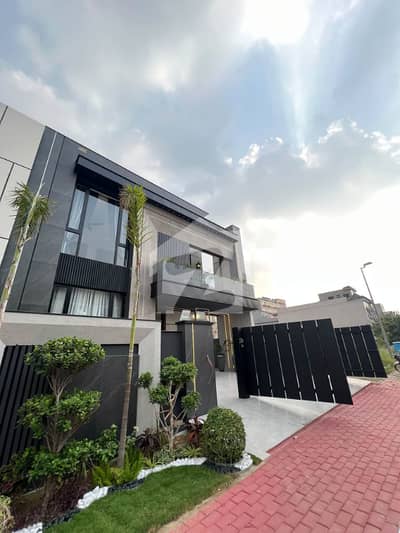 10 Marla Brand New Luxury House For Sale In Bahria Town Lahore.