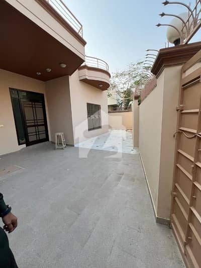 400 Square Yards House Available In Gulistan-E-Jauhar - Block 14 For Sale 400 Square Yards House Available In Gulistan-E-Jauhar - Block 14 For Sale