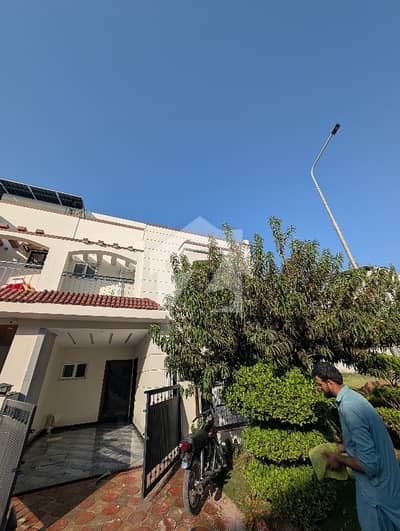 5 Marla Beautiful House For Sale Park View City Islambad