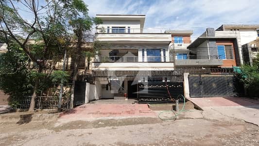 Get In Touch Now To Buy A Prime Location 8 Marla House In Airport Housing Society - Sector 4