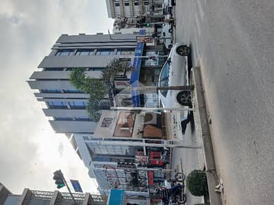 بخاری کمرشل ایریا ڈی ایچ اے فیز 6,ڈی ایچ اے ڈیفینس,کراچی میں 10 مرلہ Studio دفتر 4.0 لاکھ میں کرایہ پر دستیاب ہے۔