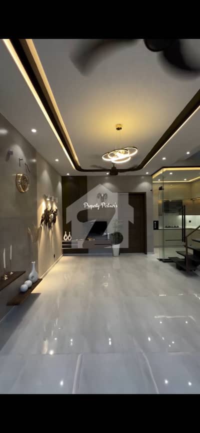 3 Marla House In Elite Villas Badia Road Slightly Use