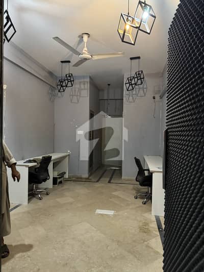 418 Square Feet Office Available For Rent