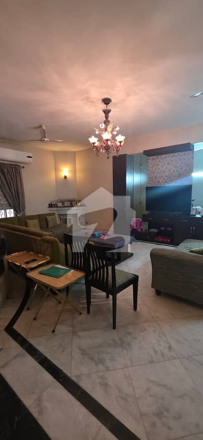 23 Marla + CORNER + Well Maintained House + Original Pictures