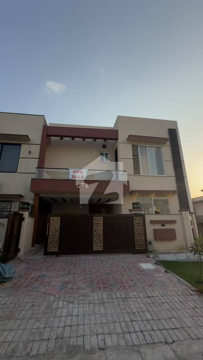 Corner House Of 6 Marla Available In Bahria Town Phase 8 - Block M