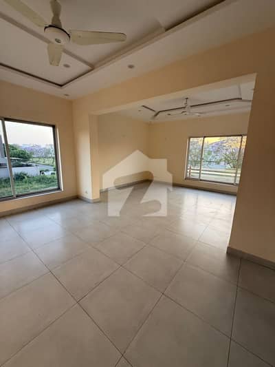 Top Location Brand Designer House for SALE