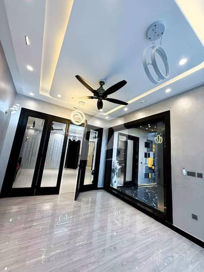 ONE KANAL LUXURY MODERN HOUSE AVAILABLE IN HUSSIAN BLOCK BAHRIA TOWN LAHORE