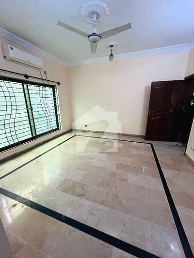 1 Kanal House Available For Rent On Prime Location Of Bahria Town Rawalpindi Phase 3