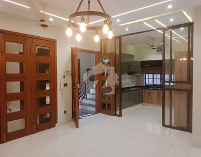 House Of 1 Kanal Is Available For sale House Of 1 Kanal Is Available For sale