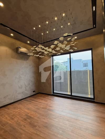 5 Marla House For Rent Green City