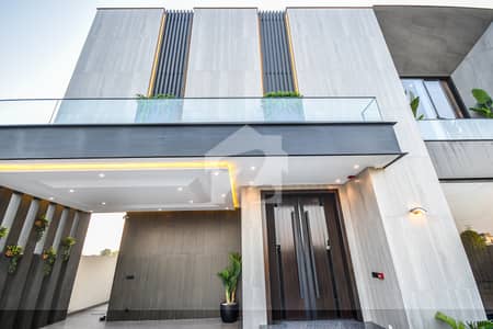 BRAND NEW HOUSE WITH FULL BASEMENT ONE CALL DEAL