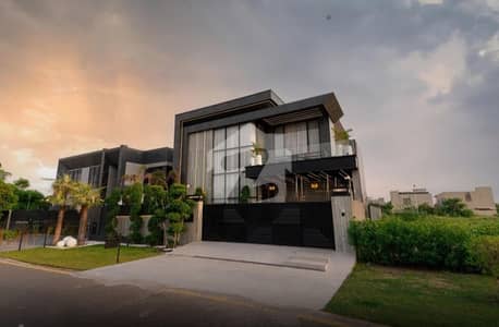 1 KANAL NEWLY ENTRY ULTRA MODERN FULLY FURNISHED LUXURY STYLE FOR SALE IN DHA PHASE 6 70 FT ROAD NEAR TO PARK.