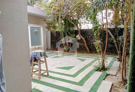 500 Sq Yd Commercial Bungalow for Rent in PECHS | Rs 7 Lac