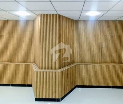شاہراہِ فیصل کراچی میں 5 مرلہ Studio دفتر 1.8 لاکھ میں کرایہ پر دستیاب ہے۔