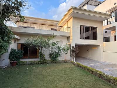 Beautiful House With Garden For Rent