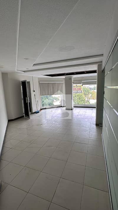 COMMERCIAL OFFICE FOR RENT