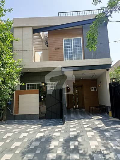 7.5 Marla Brand New Modern House For Sale In Johar Town Phase 2 Near To Emporium Mall Hot Location 7.5 Marla Brand New Modern House For Sale In Johar Town Phase 2 Near To Emporium Mall Hot Location
