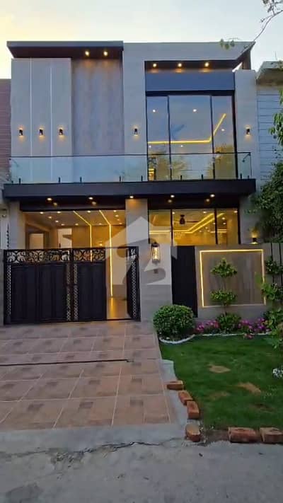 ڈی ایچ اے 9 ٹاؤن ڈیفنس (ڈی ایچ اے),لاہور میں 3 کمروں کا 5 مرلہ مکان 1.15 لاکھ میں کرایہ پر دستیاب ہے۔