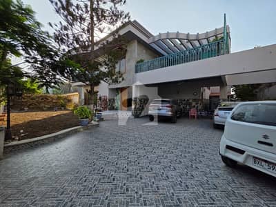 1000 Square Yards. Luxury Bungalow For Sale DHA Phase 5, Karachi