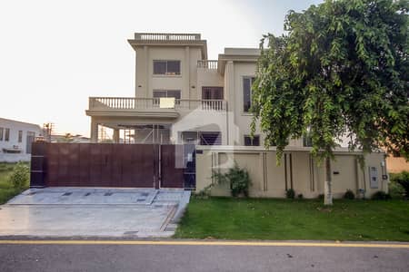 ڈی ایچ اے فیز 8 ڈی ایچ اے ڈیفینس,لاہور میں 6 کمروں کا 1 کنال مکان 3.75 لاکھ میں کرایہ پر دستیاب ہے۔ ڈی ایچ اے فیز 8 ڈی ایچ اے ڈیفینس,لاہور میں 6 کمروں کا 1 کنال مکان 3.75 لاکھ میں کرایہ پر دستیاب ہے۔