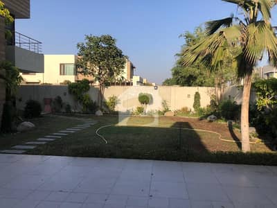 1000 Sq. Yard Prime Bungalow for Sale Khayaban-e-Muhafiz, DHA Phase 6 1000 Sq. Yard Prime Bungalow for Sale Khayaban-e-Muhafiz, DHA Phase 6