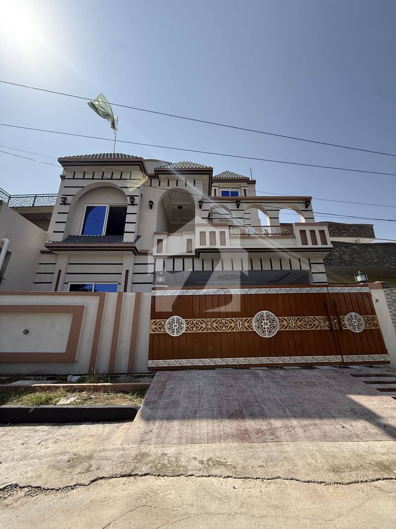 گلشن آباد راولپنڈی میں 6 کمروں کا 10 مرلہ مکان 3.45 کروڑ میں برائے فروخت۔ گلشن آباد راولپنڈی میں 6 کمروں کا 10 مرلہ مکان 3.45 کروڑ میں برائے فروخت۔