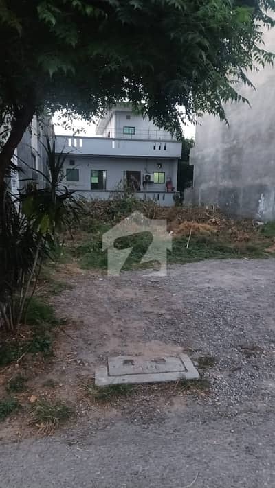 5 Marla Ideally Located Plot For Sale In G15/3