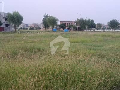 10 Marla Plot For Sale