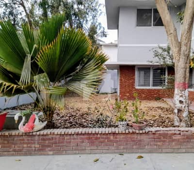 400 Square Yard Commercial Bungalow For Rent On Shaheed-E-Millat | Rs 6 Lac 400 Square Yard Commercial Bungalow For Rent On Shaheed-E-Millat | Rs 6 Lac