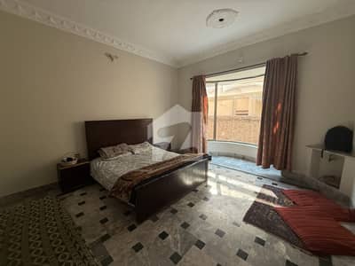 1 kanal house ground portion for rent