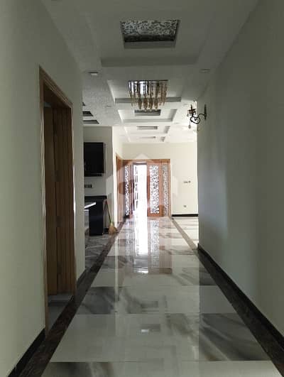 ڈی ۔ 12 اسلام آباد میں 9 کمروں کا 1 کنال مکان 6.25 لاکھ میں کرایہ پر دستیاب ہے۔