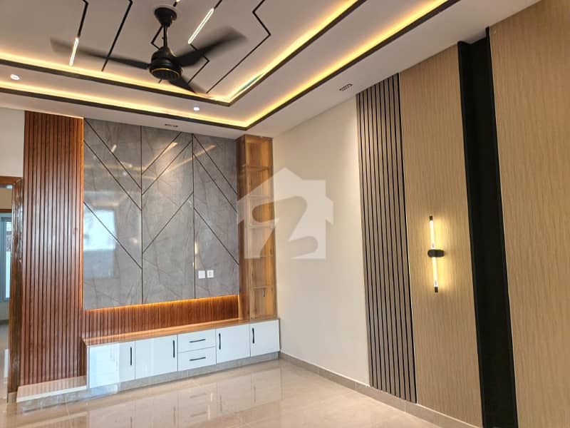 GULBERG RESIDENCIA HOUSE FOR SALE GULBERG RESIDENCIA HOUSE FOR SALE