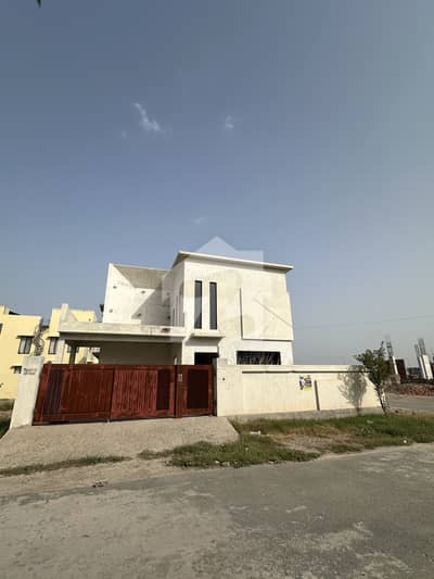 1 kanal Gray structure For sale in Sector H with Basement