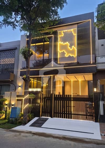 Luxury 5 Marla Brand-New Residence with Contemporary Interiors
