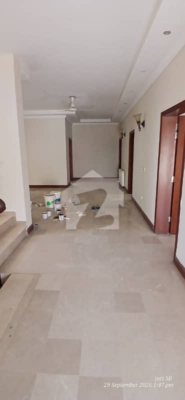 Luxury Upper Portion For Rent Separate Gate