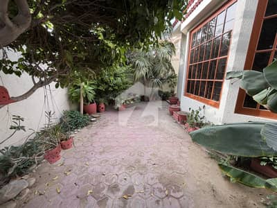 500 Yard Bungalow For Rent In Phase 6