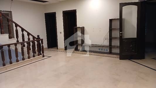 E-11/4 Beautiful 3 Bedrooms With Attached Washroom upper Portion For Rent