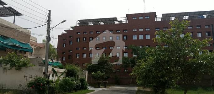 بیکن ہاؤس سوسائٹی لاہور میں 1 کنال رہائشی پلاٹ 2.3 کروڑ میں برائے فروخت۔