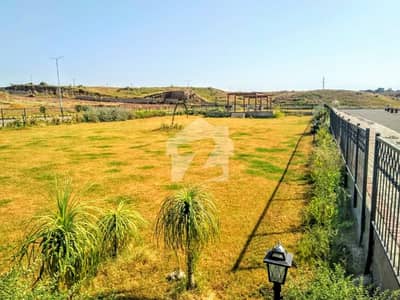 9 Marla Plot For Sale In PECHS K Block Prime Heighted Location