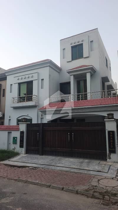 A STUNNING TEN MARLA HOUSE AVAILABLE AT TOP LOCATION OF SECTER, C, BAHRIA TOWN LAHORE A STUNNING TEN MARLA HOUSE AVAILABLE AT TOP LOCATION OF SECTER, C, BAHRIA TOWN LAHORE