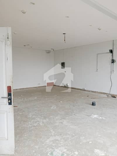 4 Marla Commercial Floor For Rent