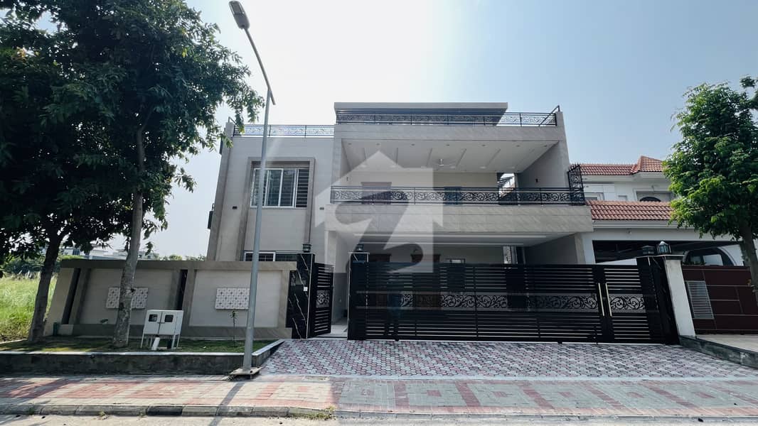 One Kanal House Open View For Sale One Kanal House Open View For Sale