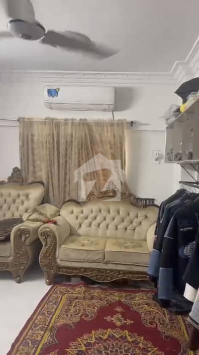 سولجر بازار جمشید ٹاؤن,کراچی میں 3 کمروں کا 6 مرلہ فلیٹ 3.35 کروڑ میں برائے فروخت۔