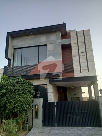 DHA PHASE 9 TOWN LAHORE 5 MARLA STATE-OF-THE-ART MODERN HOUSE FOR RENT | LIKE BRAND NEW | 100 FEET ROAD | 3 BEDROOMS