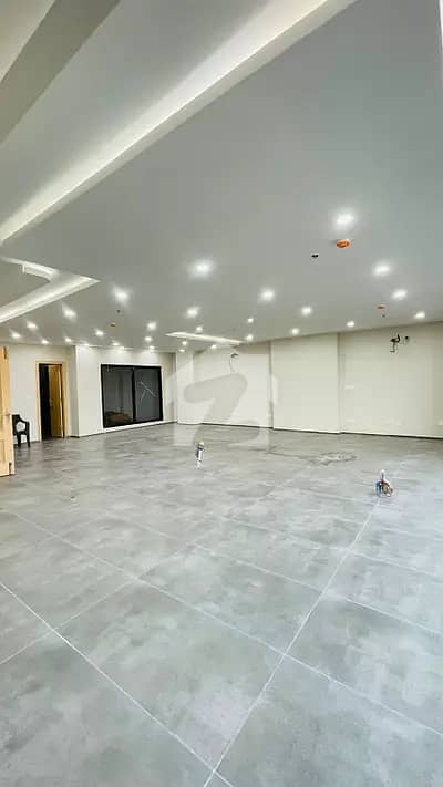 گلبرگ گرینز گلبرگ,اسلام آباد میں 4 مرلہ Studio دفتر 2.5 لاکھ میں کرایہ پر دستیاب ہے۔