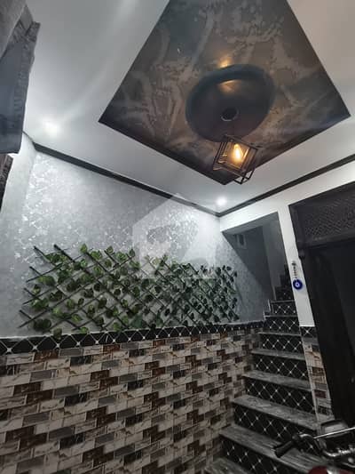 Prime Location 10 Marla House In Stunning Gulshan-e-Ravi - Block A Is Available For sale