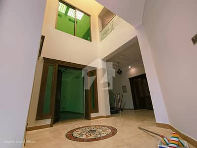 Kanal Designer House On Rent Outclass location near Expressway / Giga Mall & Gt road.